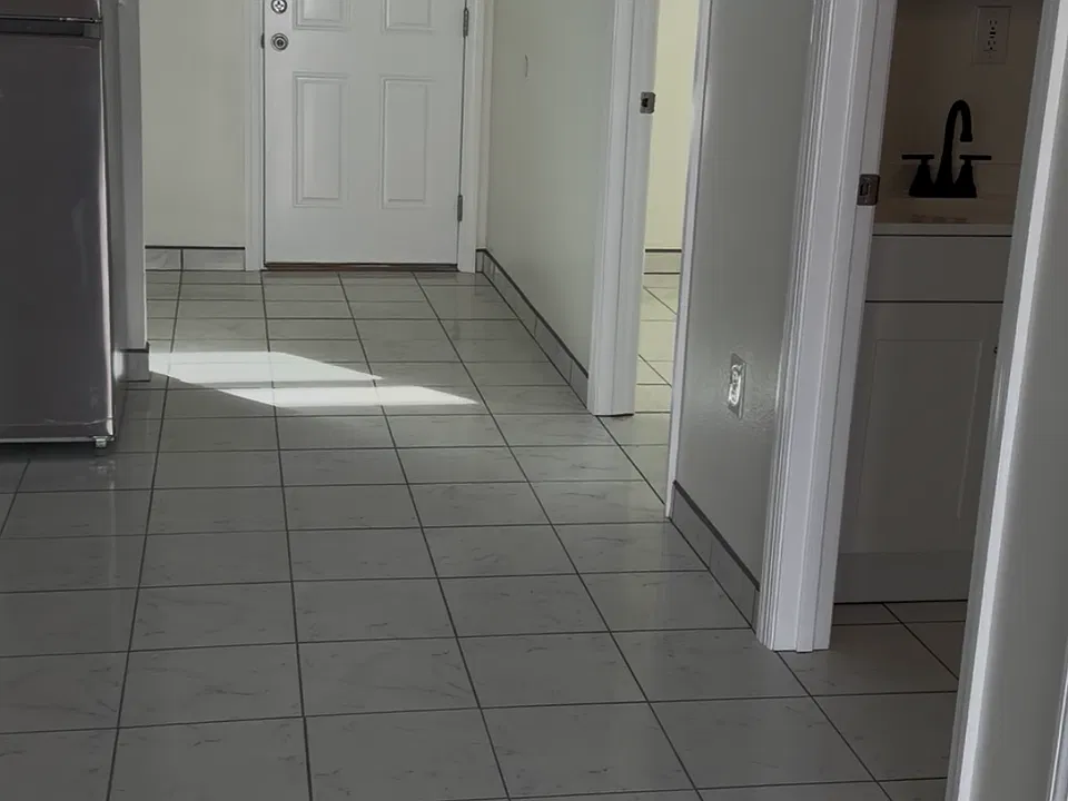 9005 Electra Dr