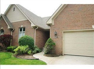 1709 Pathway Dr N, Greenwood, IN 46143