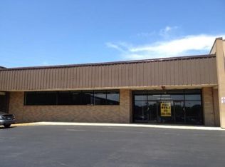 1379 N Galena Ave, Dixon, IL 61021