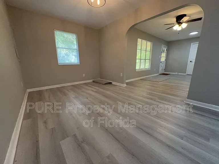 595 NW 100th St #A — Photo 24