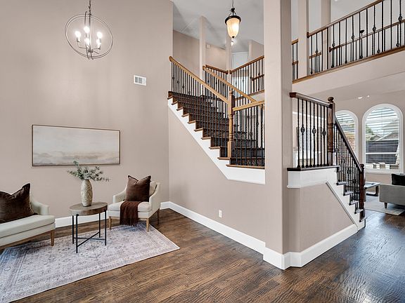 5th image of 10002 Knoll Trace Way