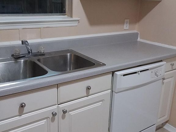 3rd image of 4609 Wineberry Dr