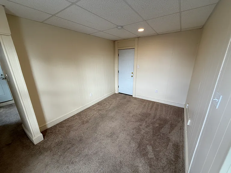 253 N York Street — Photo 12