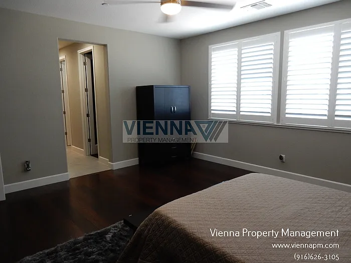 5635 Saratoga Cir — Photo 15