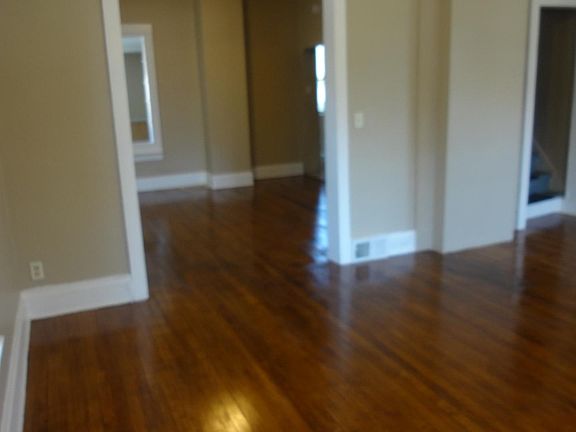 5th image of 795 Charles Ave