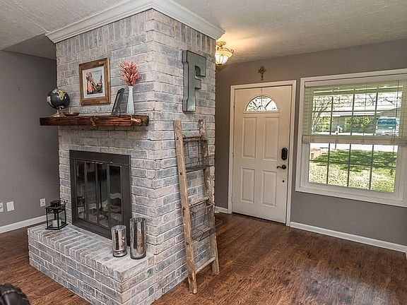 4th image of 1500 Tara Ct