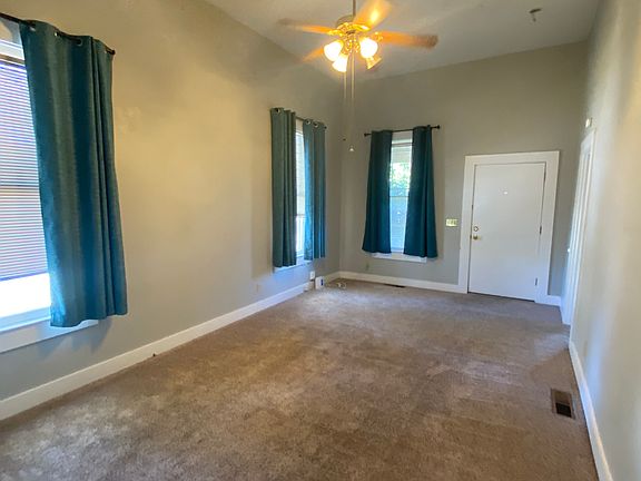 4th image of 804 4th St #1
