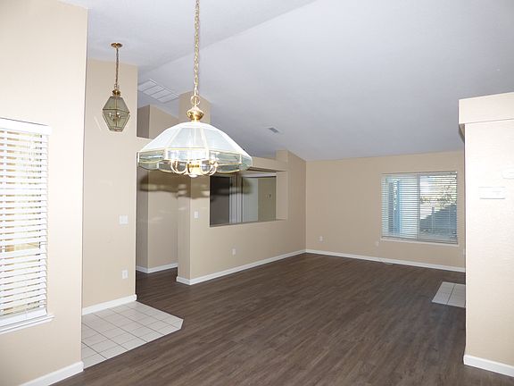 5th image of 8943 Four Seasons Dr