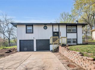 15319 E 48th Ter, Kansas City, MO 64136