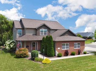 729 Grandyle Dr, Washington, IL 61571