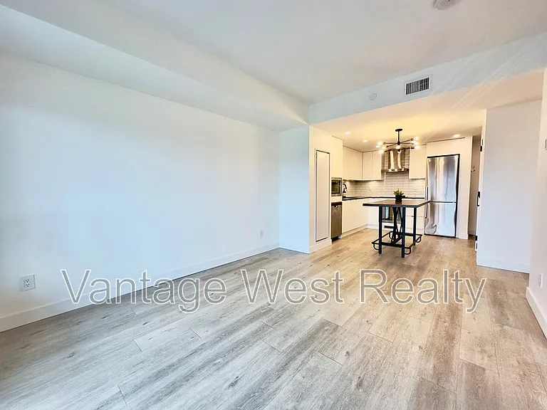 1471 Saint Paul St #711 — Photo 4