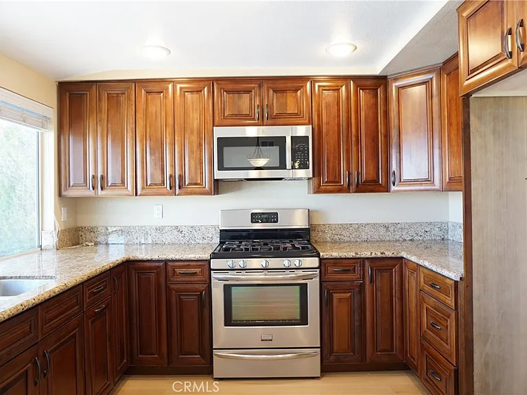 19584 Shadow Glen Cir — Photo 12