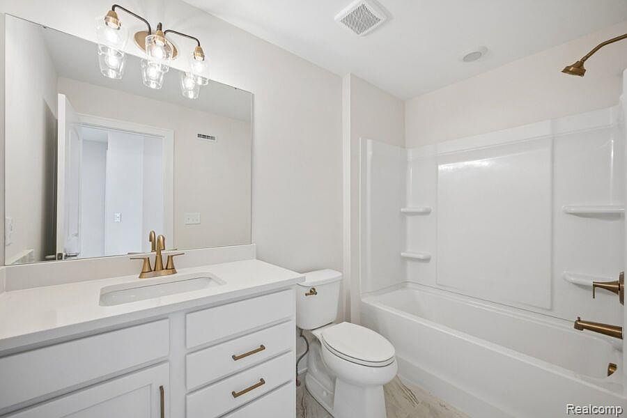 1024 Pine Tree Ln #728, photo 13