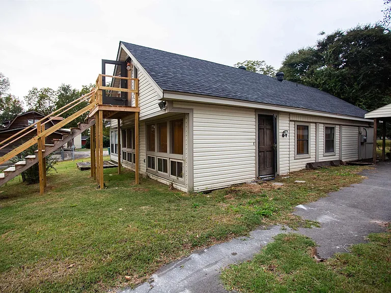 13118 Old River Dr — Photo 22