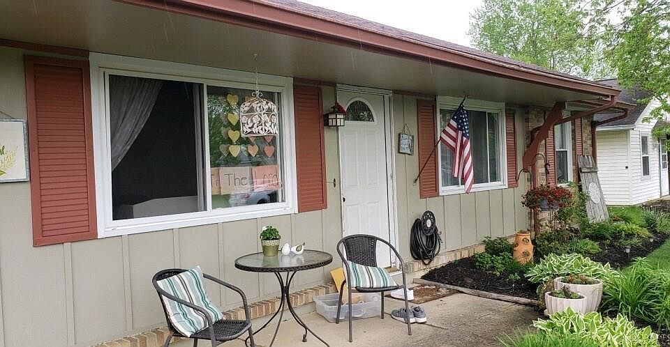 1st image of 319 Dean Dr