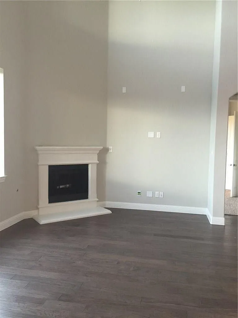 4 bed, 3.5 bath, 3050 sqft, $3,500 — Photo 4
