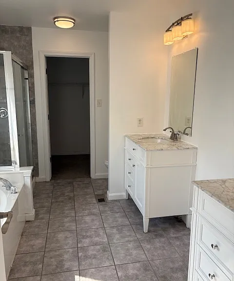 15472 Jost Main St — Photo 9