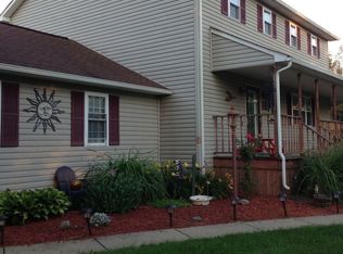 110 Mountain Creek Dr, Cool Ridge, WV 25825