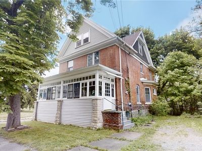 734 Willow Ave, Niagara Falls, NY, 14305