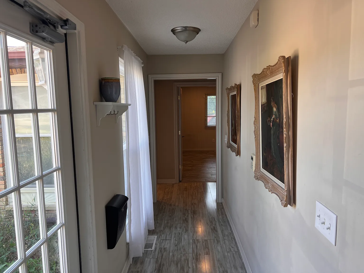 800 Senior Suites Independent Living (55+) — Photo 2