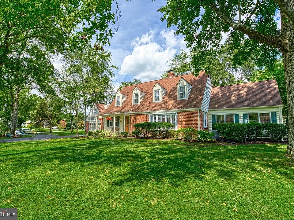 1st image of 9211 Forest Haven Dr
