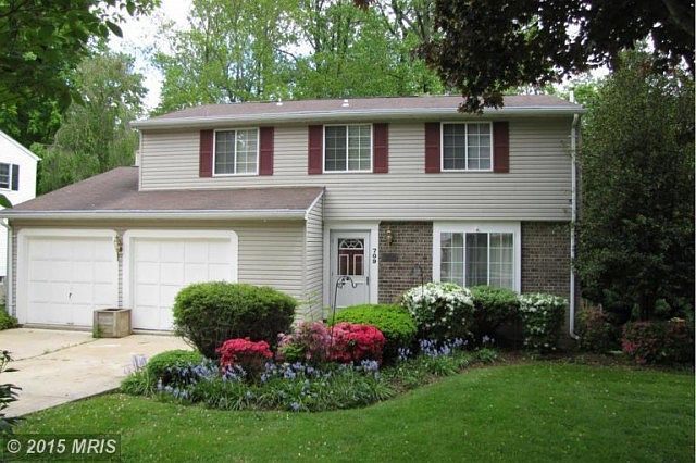 1st image of 709 Fox Bow Dr