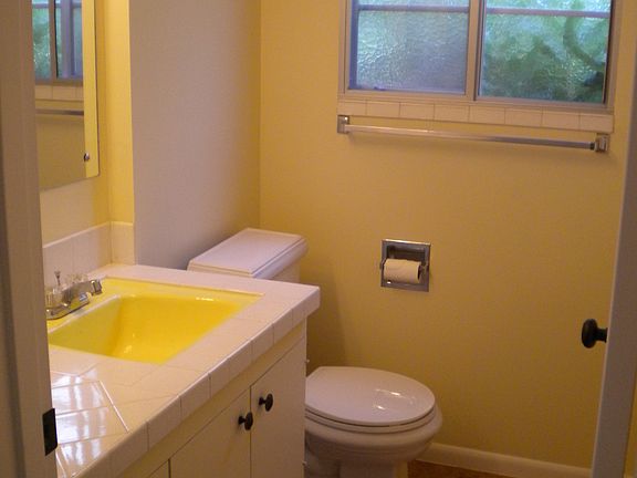 1st floor powder room