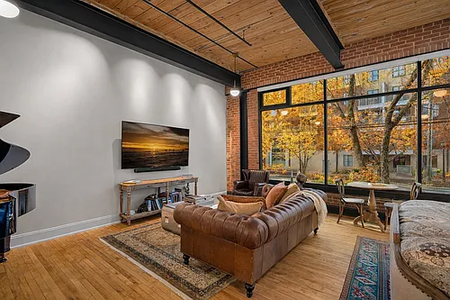310 Arlington Ave Photo 1