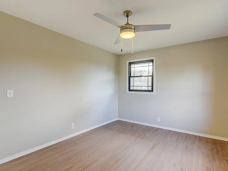 551 Bonerwood Dr — Photo 20