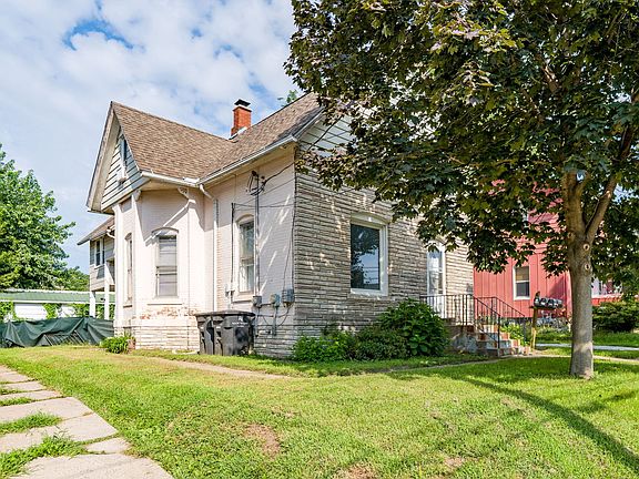 3rd image of 1844 23rd St