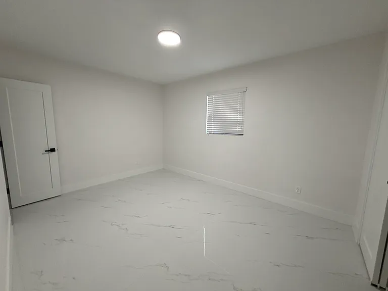 8311 SW 27th Ter — Photo 5