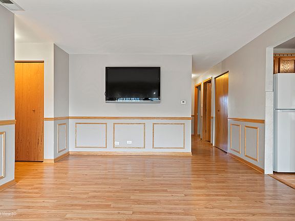 2nd image of 9102 Franklin Ct APT 306