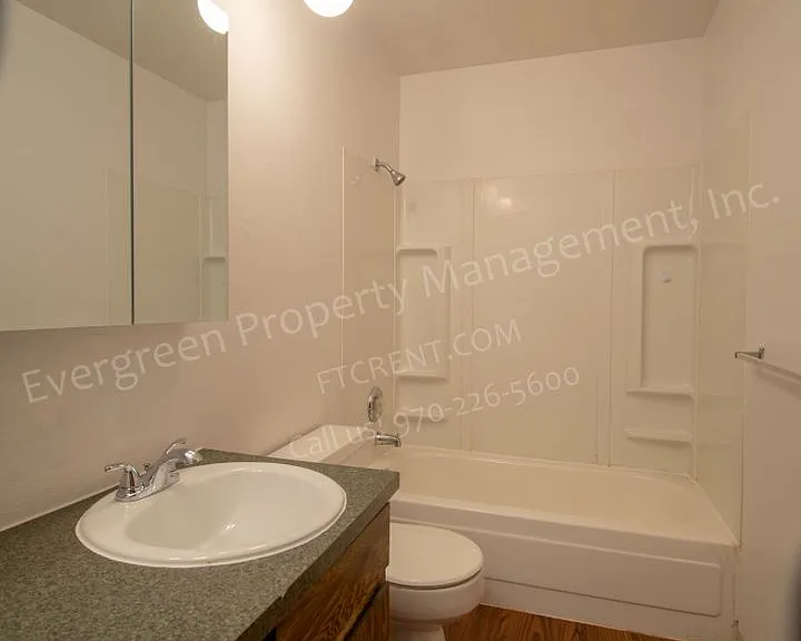 2401 W Stuart St — Photo 19