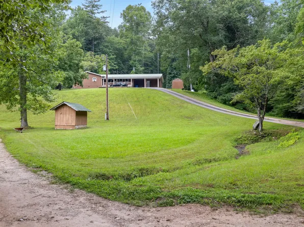 703 Odis Barron Rd, Clarkesville, GA 30523