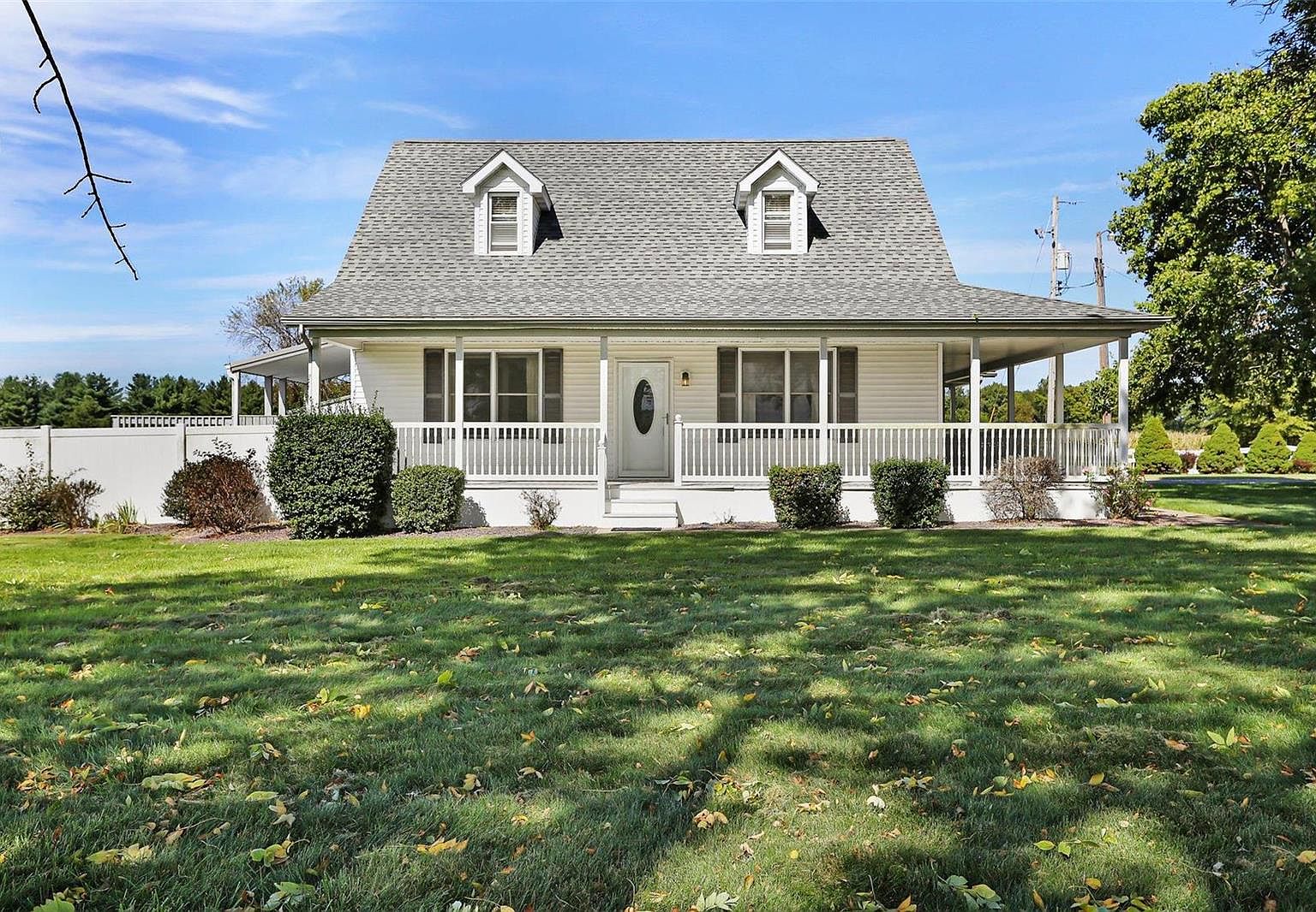 11237 Lake Rd, Highland, IL 62249 Zillow