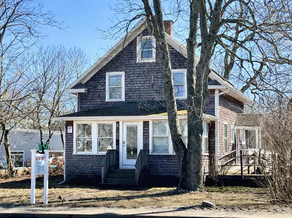 378 State Rd, Vineyard Haven, MA 02568