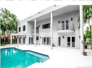 10462 NW 130th St, Hialeah Gardens, FL 33018