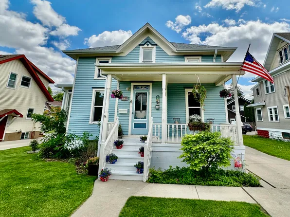 110 12th Ave NE, Aberdeen, SD 57401