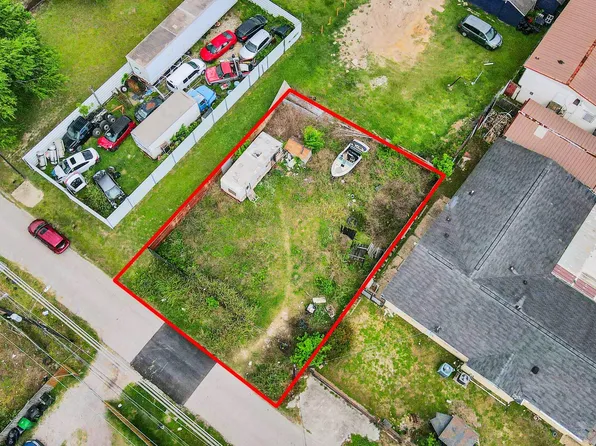 8617 Gibbons St, Houston, TX 77012