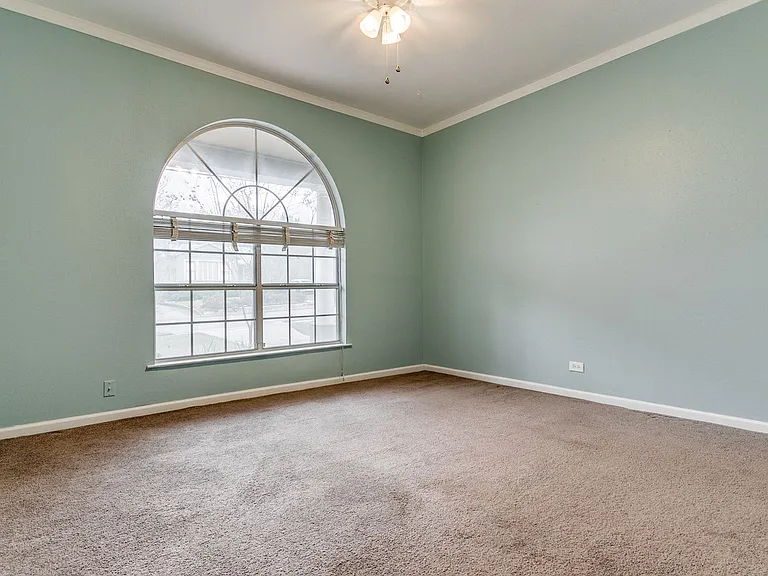 124 Normandy Ave — Photo 16