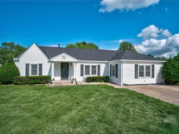 301 S Madison St, Raymore, MO 64083