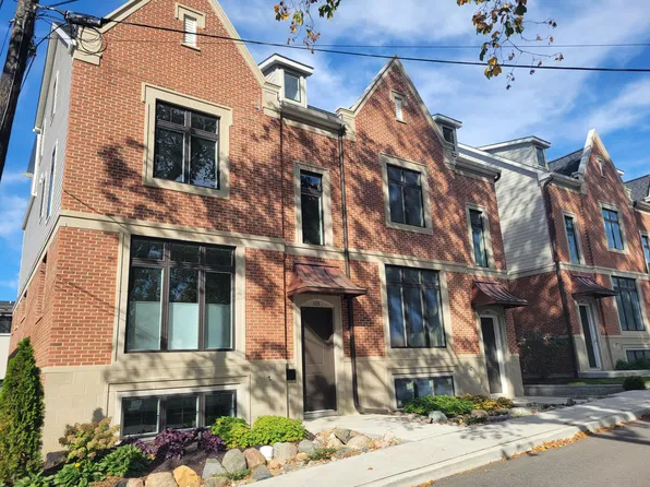 103 Valparaiso St, Valparaiso, IN 46383