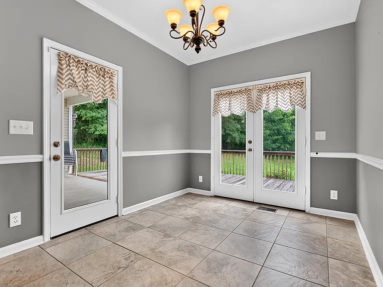 2410 Dunbar Rd — Photo 13