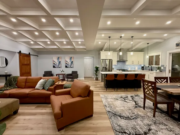 7210 Gold Grove Pl, Darien, IL 60561