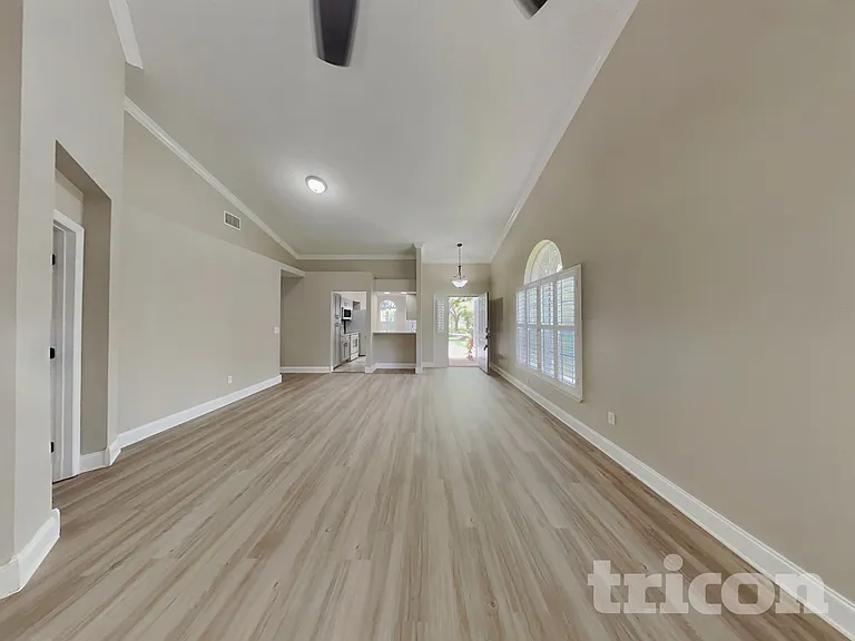 10630 Satinwood Cir — Photo 3