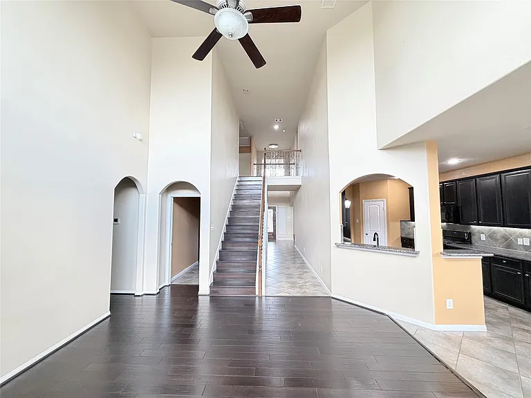 1242 S Maple Dr — Photo 7