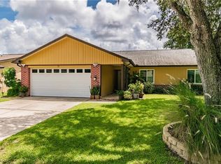 33 Harbor Lake Cir, Safety Harbor, FL 34695