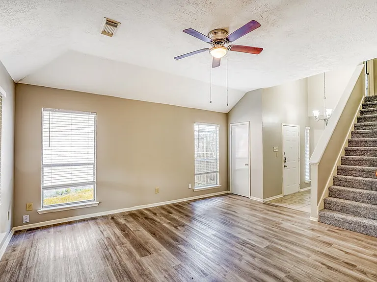 4255 Gypsy Pops Dr — Photo 5