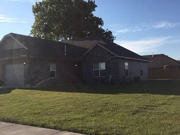 Beautiful duplexes in a clean, quiet neighborhood!