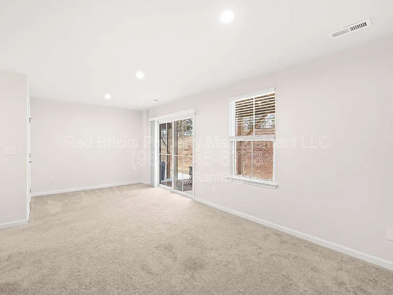 2620 Grantham Place Dr — Photo 21